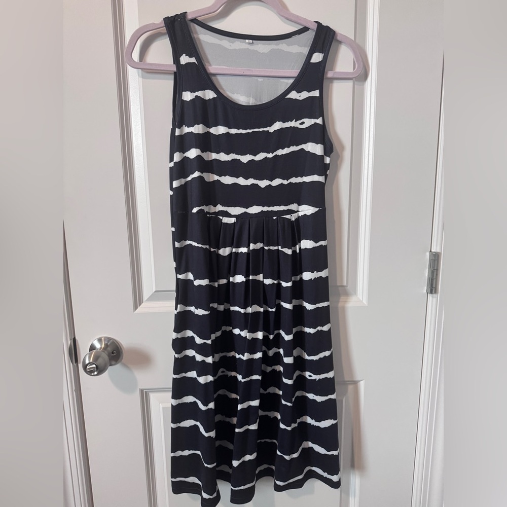 Summer Casual Sleeveless Midi Plain Pleated Tank Black W/White Stipe Size Small